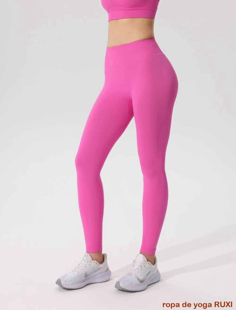 Conjunto de sujetador deportivo y shorts ajustados RUXI
