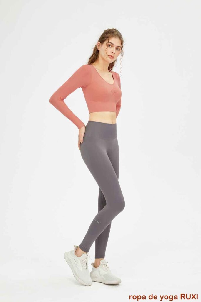 Pantalones deportivos elegantes de color rosa para mujer