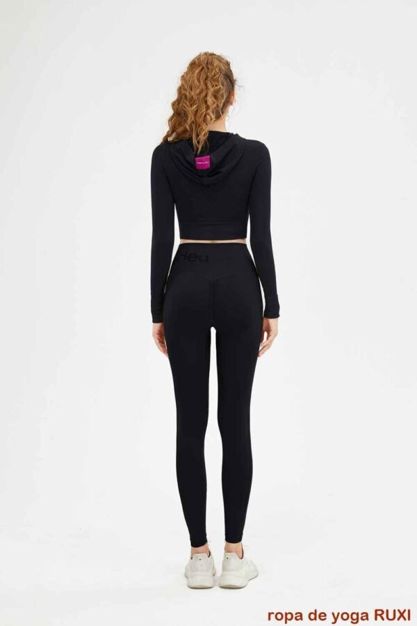 Ropa deportiva para yoga para un estilo de vida activo