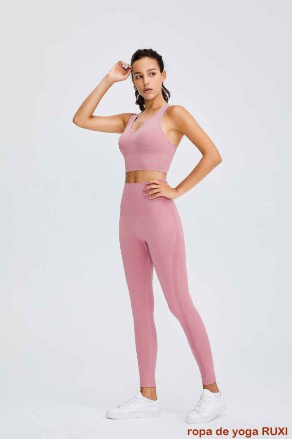 Tops perfectos para combinar con pantalones de yoga RUXI